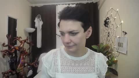 avasaturnian online show from October 15, 2025, 12:27 pm