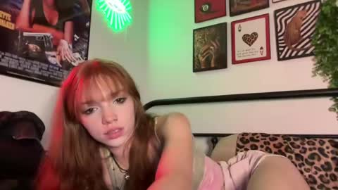 avaxlee online show from June 28, 2026, 1:44 am