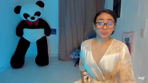 Snapshot of ave_fenix69 chatting on December 2, 2024, 2:31 am Valery -- online show from December 2, 2024, 2:31 am