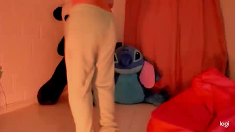 Snapshot of ave_fenix69 chatting on December 22, 2024, 3:55 am Valery -- online show from December 22, 2024, 3:55 am