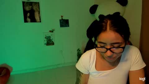 Snapshot of ave_fenix69 chatting on March 11, 2025, 2:43 am Valery -- online show from March 11, 2025, 2:43 am