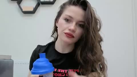 Aveline online show from March 24, 2026, 5:51 pm