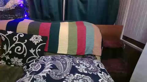 raven blue online show from November 1, 2025, 3:58 pm