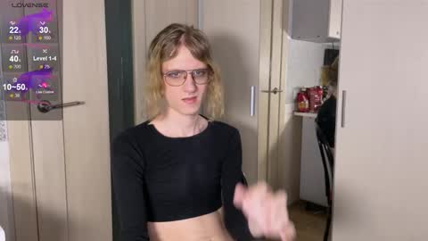 Snapshot of avery_adam chatting on February 5, 2026, 12:43 pm Alex online show from February 5, 2026, 12:43 pm