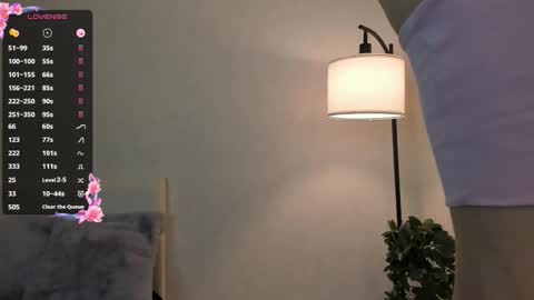 Snapshot of avgustajemes chatting on March 1, 2026, 6:15 am Lucy online show from March 1, 2026, 6:15 am