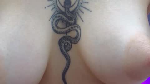 Snapshot of avgustina_love chatting on February 22, 2025, 8:29 am avgustina_love online show from February 22, 2025, 8:29 am