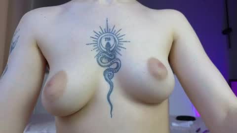 avgustina_love online show from April 19, 2026, 10:14 am