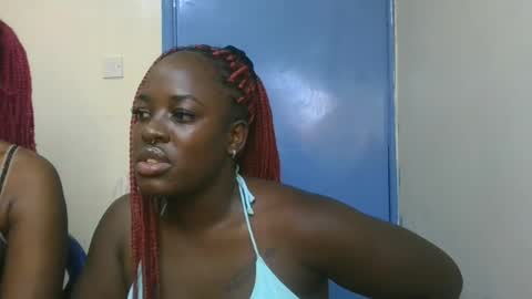 Snapshot of avian_babe1 chatting on June 18, 2026, 1:39 am avian_babe1 online show from June 18, 2026, 1:39 am
