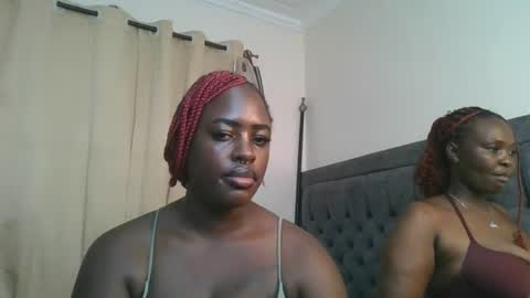Snapshot of avian_babe1 chatting on June 22, 2026, 3:25 am avian_babe1 online show from June 22, 2026, 3:25 am