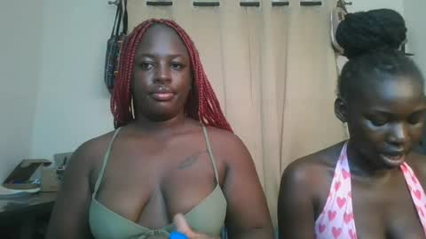Snapshot of avian_babe1 chatting on June 25, 2026, 1:38 am avian_babe1 online show from June 25, 2026, 1:38 am