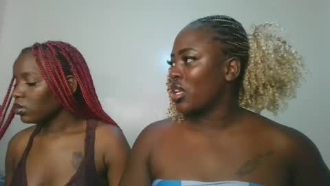 Snapshot of avian_babe1 chatting on July 14, 2026, 10:21 am avian_babe1 online show from July 14, 2026, 10:21 am