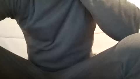 Snapshot of avoupourcesoir chatting on December 6, 2024, 4:49 pm avoupourcesoir online show from December 6, 2024, 4:49 pm