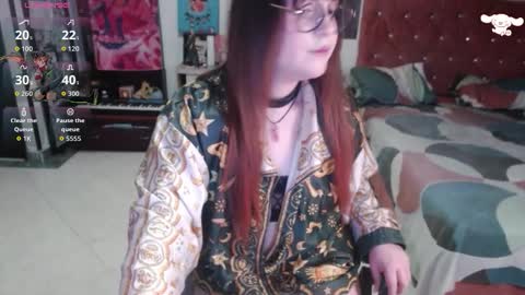 Abril online show from October 3, 2025, 2:41 am