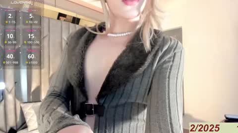 Snapshot of avril_naughty chatting on February 14, 2025, 5:09 am AVRIL online show from February 14, 2025, 5:09 am
