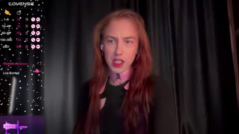 avril_pearly_ online show from November 14, 2025, 11:53 am