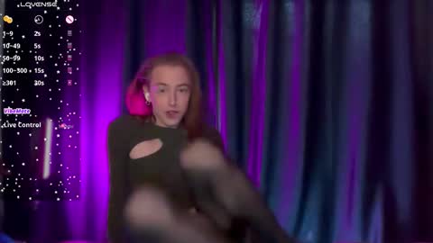 avril_pearly_ online show from February 11, 2026, 11:04 am