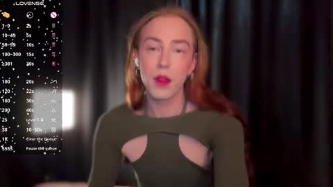 avril_pearly_ online show from February 24, 2026, 10:46 am