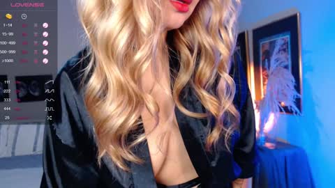 Snapshot of avrill_morgan chatting on December 6, 2024, 1:51 am Avrill Morgan online show from December 6, 2024, 1:51 am