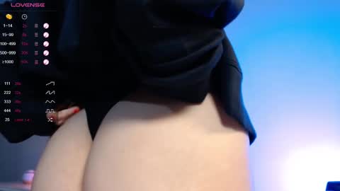 Snapshot of avrill_morgan chatting on February 20, 2025, 6:57 pm Avrill Morgan online show from February 20, 2025, 6:57 pm