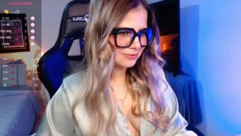 Snapshot of avrill_morgan chatting on September 8, 2025, 8:19 pm Avrill Morgan online show from September 8, 2025, 8:19 pm