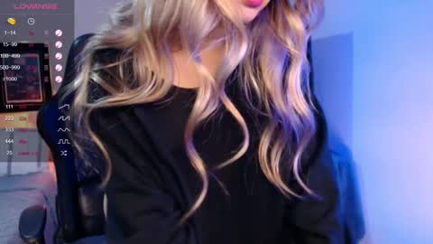 Snapshot of avrill_morgan chatting on September 9, 2025, 8:19 pm Avrill Morgan online show from September 9, 2025, 8:19 pm