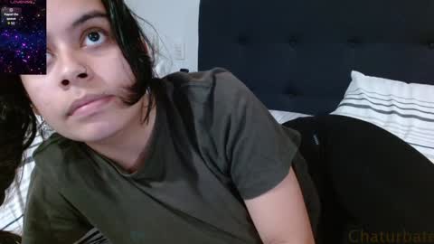 Snapshot of avrilthompson_ chatting on December 6, 2024, 12:02 am Avril Thompson online show from December 6, 2024, 12:02 am