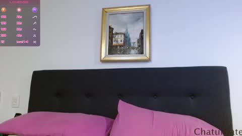 Snapshot of avrilthompson_ chatting on February 12, 2025, 11:41 pm Avril Thompson online show from February 12, 2025, 11:41 pm