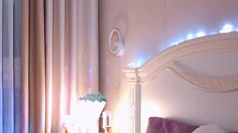 Avrora Inst online show from January 17, 2026, 8:23 pm