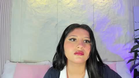 Snapshot of avymilton chatting on November 19, 2025, 11:32 am Avy online show from November 19, 2025, 11:32 am