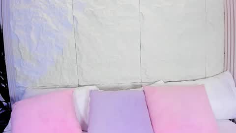 Snapshot of avymilton chatting on November 29, 2025, 11:35 am Avy online show from November 29, 2025, 11:35 am