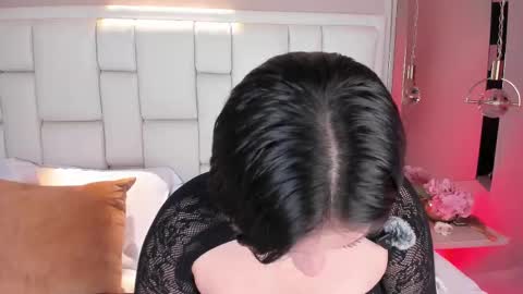 Snapshot of avymilton chatting on December 20, 2025, 11:28 am Avy online show from December 20, 2025, 11:28 am