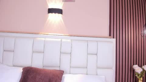 Snapshot of avymilton chatting on April 2, 2026, 11:52 am Avy online show from April 2, 2026, 11:52 am