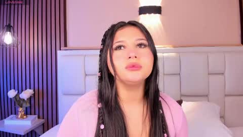 Snapshot of avymilton chatting on April 16, 2026, 11:44 am Avy online show from April 16, 2026, 11:44 am