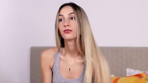 Snapshot of awalynch chatting on October 21, 2025, 7:53 am awalynch online show from October 21, 2025, 7:53 am