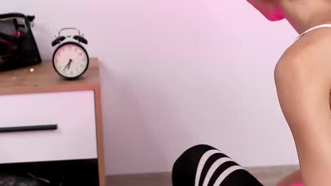 awalynch online show from November 24, 2025, 3:23 pm