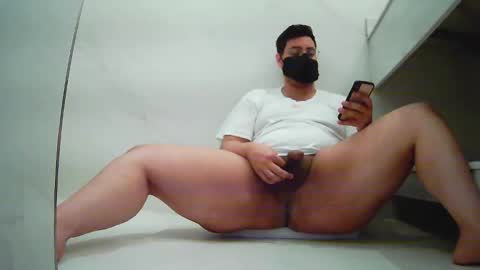 Snapshot of awardy3211 chatting on September 17, 2025, 10:06 am awardy3211 online show from September 17, 2025, 10:06 am