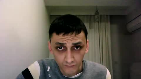 Snapshot of awesenheit chatting on January 13, 2025, 1:28 pm awesenheit online show from January 13, 2025, 1:28 pm