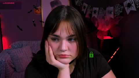 monica online show from November 1, 2025, 8:22 pm