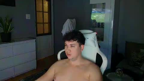 Artur online show from February 13, 2025, 5:11 pm