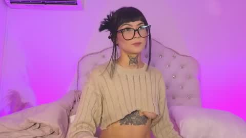 axarasss online show from May 19, 2026, 7:42 pm