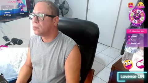 Snapshot of axel264 chatting on February 27, 2026, 10:15 am Alex online show from February 27, 2026, 10:15 am