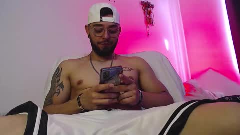 Independiente Model online show from October 26, 2025, 1:28 pm