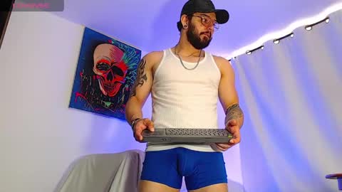 Independiente Model online show from May 29, 2026, 2:26 pm