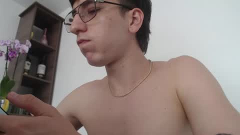 Snapshot of axel__master chatting on June 22, 2026, 6:16 pm axel__master online show from June 22, 2026, 6:16 pm