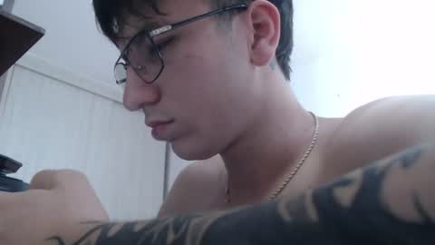 Snapshot of axel__master chatting on July 11, 2026, 5:37 pm axel__master online show from July 11, 2026, 5:37 pm