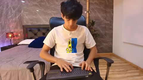Snapshot of axel_draven chatting on May 28, 2026, 11:07 am axel_draven online show from May 28, 2026, 11:07 am