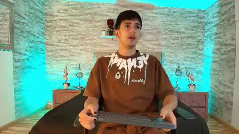 Snapshot of axel_draven chatting on June 29, 2026, 12:16 pm axel_draven online show from June 29, 2026, 12:16 pm