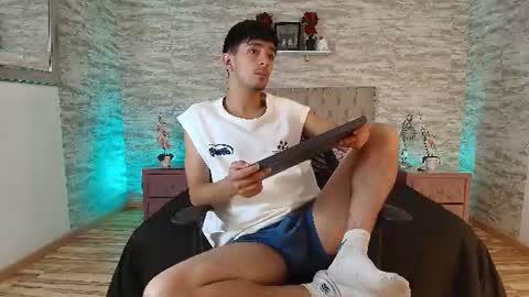 Snapshot of axel_draven chatting on July 4, 2026, 12:33 pm axel_draven online show from July 4, 2026, 12:33 pm