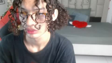Snapshot of axel_fox7 chatting on May 18, 2026, 1:24 am Axel online show from May 18, 2026, 1:24 am