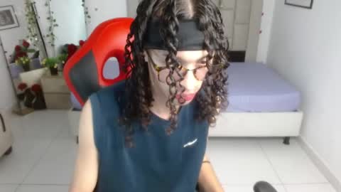 Snapshot of axel_fox7 chatting on May 24, 2026, 1:10 am Axel online show from May 24, 2026, 1:10 am